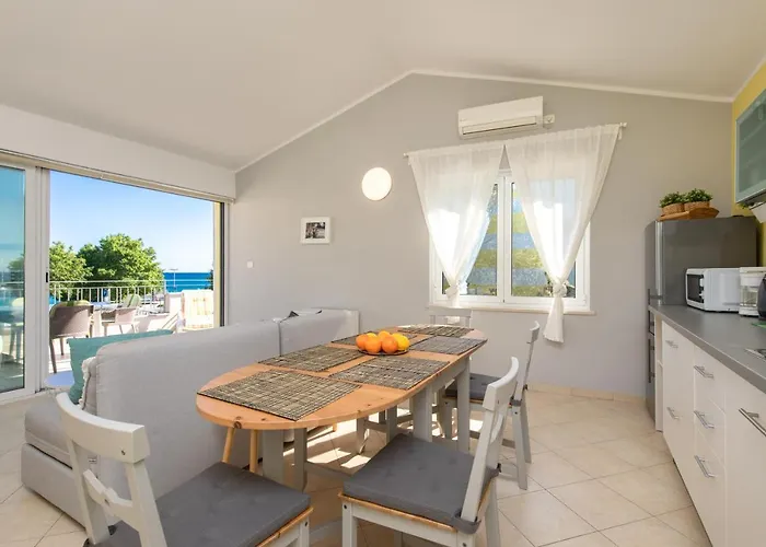 Portapisana Just 50m From The Krk Town