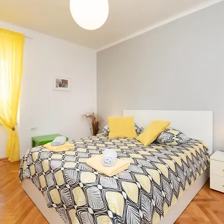 Portapisana Just 50m From The Apartment *