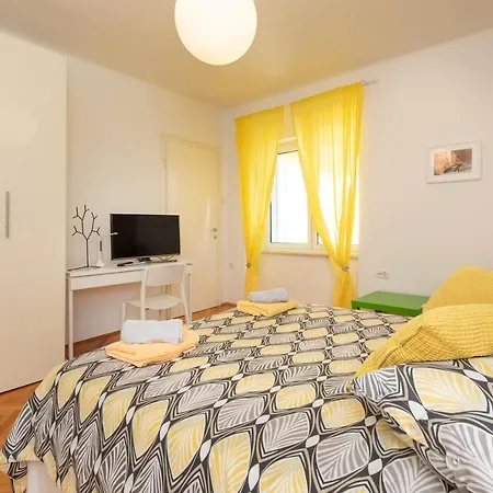 Apartment Portapisana Just 50m From The
