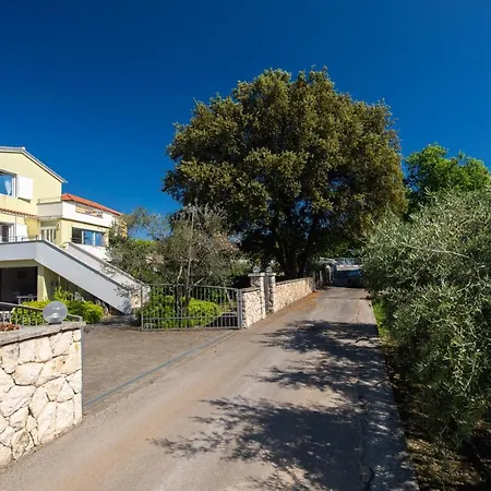 Portapisana Just 50m From The * Krk Town